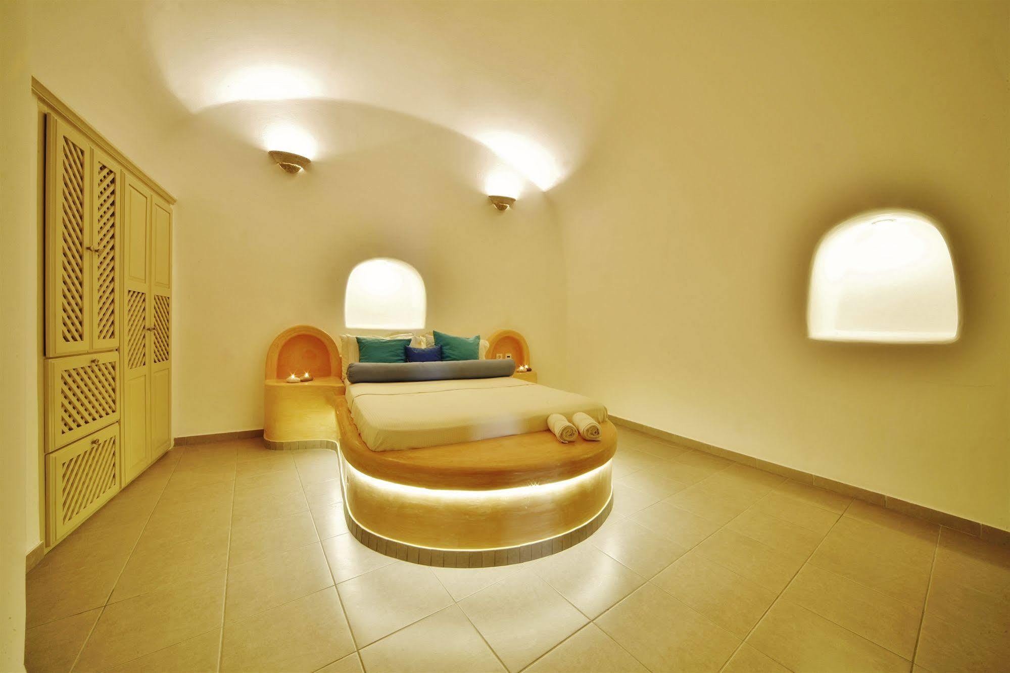 Chroma Suites Oia  Ngoại thất bức ảnh