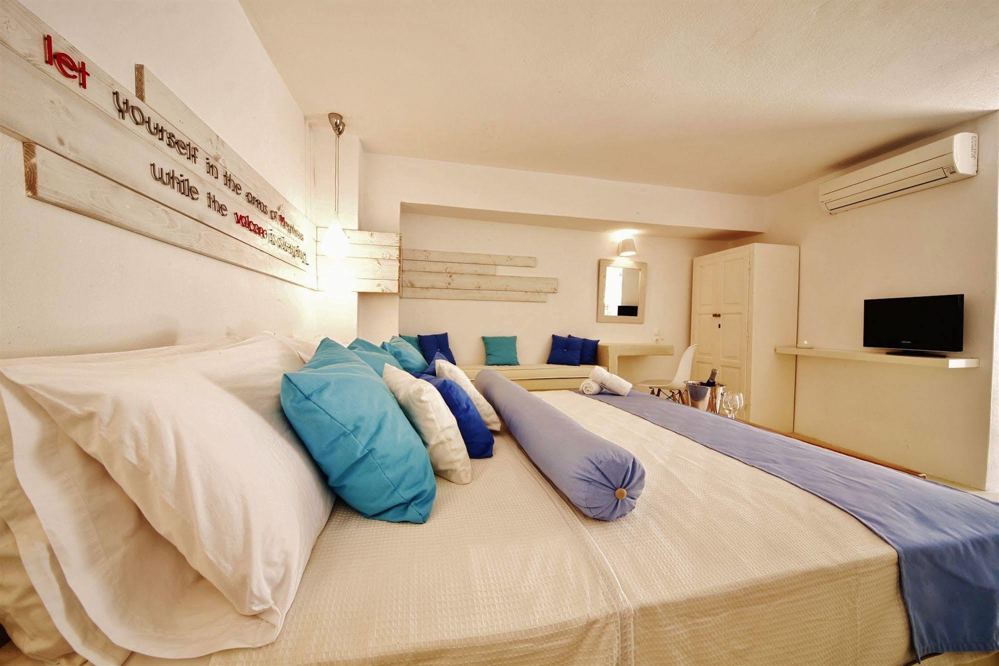 Chroma Suites Oia  Ngoại thất bức ảnh